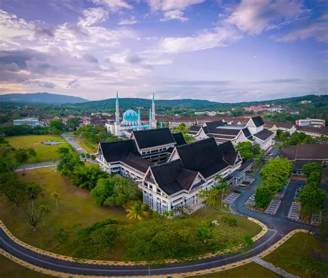 UTM Mosque & Campus Landmark